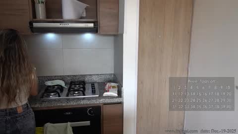 Snapshot of its_jessi chatting on December 19, 2025, 7:21 pm Jessi online show from December 19, 2025, 7:21 pm