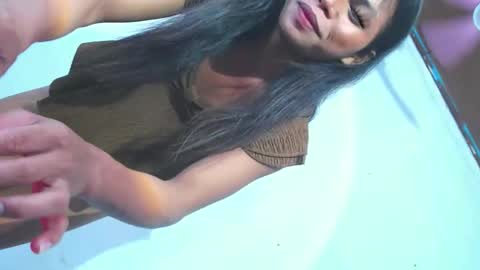 Snapshot of its_kynth chatting on November 16, 2025, 2:11 pm its_kynth online show from November 16, 2025, 2:11 pm