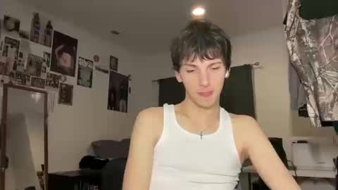 Snapshot of its_rowan chatting on October 16, 2025, 1:28 am Rowan online show from October 16, 2025, 1:28 am