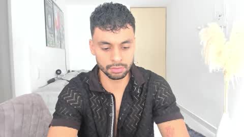 Snapshot of itsgeo1111 chatting on October 17, 2025, 6:43 pm CALL ME GEO online show from October 17, 2025, 6:43 pm