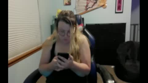 Itsglitchh222 online show from September 15, 2025, 7:52 am