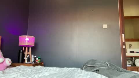 katarina  online show from September 22, 2025, 4:25 am