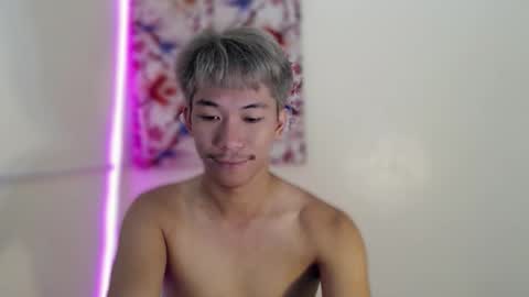 itsme_cxhennn online show from November 10, 2025, 9:14 pm