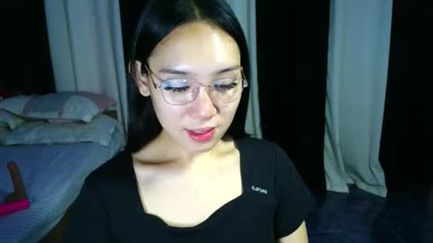 itsmehotqueen online show from May 7, 2026, 6:41 am