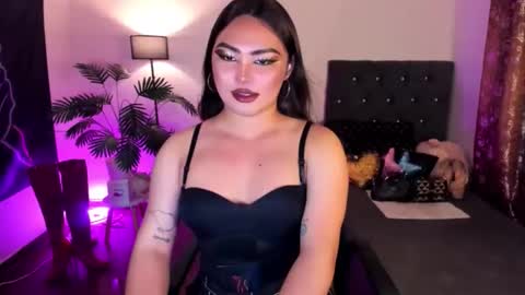 Siana online show from May 4, 2026, 1:07 pm