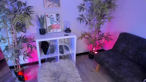 Snapshot of itsmroom chatting on April 1, 2026, 1:41 pm itsmroom online show from April 1, 2026, 1:41 pm
