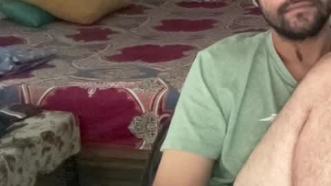 Snapshot of itsmylife021 chatting on November 2, 2025, 4:04 am Raje online show from November 2, 2025, 4:04 am