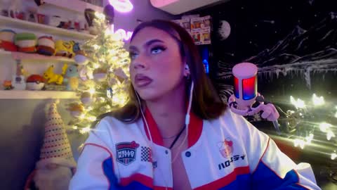 Nicki Foxx online show from December 2, 2024, 10:45 pm