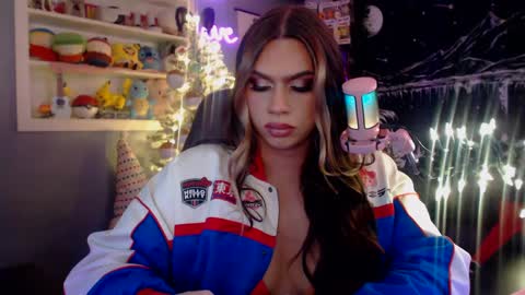 Nicki Foxx online show from December 10, 2024, 12:06 am