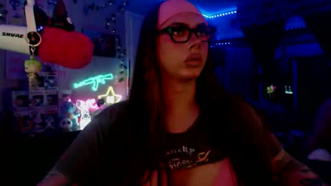 Nicki Foxx online show from November 10, 2025, 3:49 am