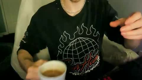 Snapshot of itsnotliam834 chatting on September 9, 2025, 2:33 am itsnotliam834 online show from September 9, 2025, 2:33 am