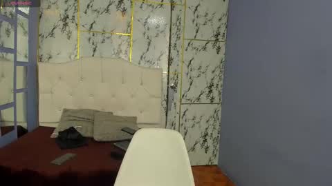 Snapshot of itsuki_n chatting on October 3, 2025, 1:19 pm Itsuki N online show from October 3, 2025, 1:19 pm