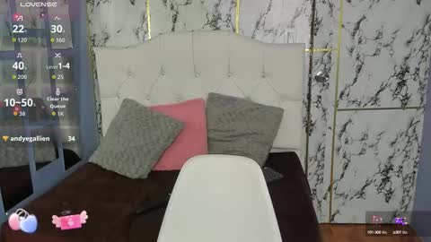 Snapshot of itsuki_n chatting on October 16, 2025, 1:45 pm Itsuki N online show from October 16, 2025, 1:45 pm