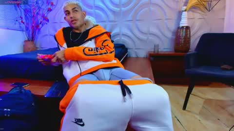 itszairen online show from April 26, 2026, 1:14 am