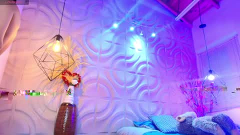 itszairen online show from May 7, 2026, 3:56 am