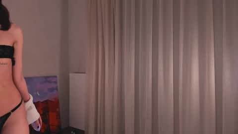 Kira online show from January 18, 2026, 1:26 pm