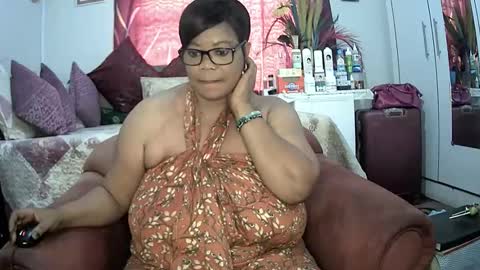 itumeleng74 online show from December 31, 2024, 8:37 am