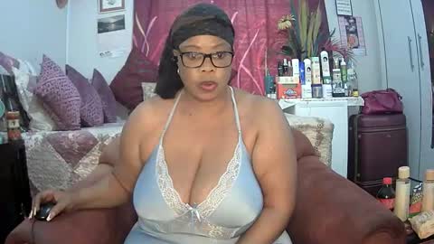 itumeleng74 online show from January 11, 2025, 11:23 am