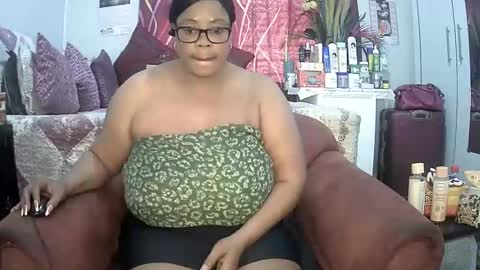 itumeleng74 online show from January 13, 2025, 4:41 pm