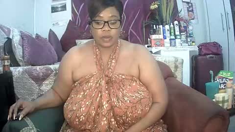 itumeleng74 online show from January 14, 2025, 8:37 pm