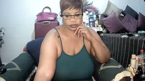 itumeleng74 online show from January 28, 2025, 10:12 am