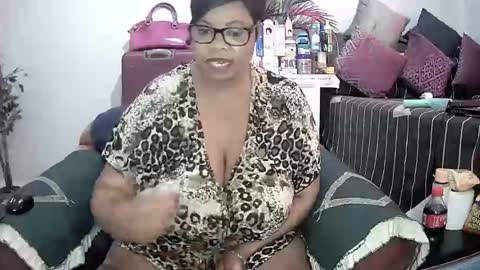 itumeleng74 online show from February 2, 2025, 3:07 pm