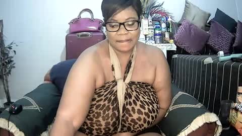 itumeleng74 online show from February 2, 2025, 7:57 pm