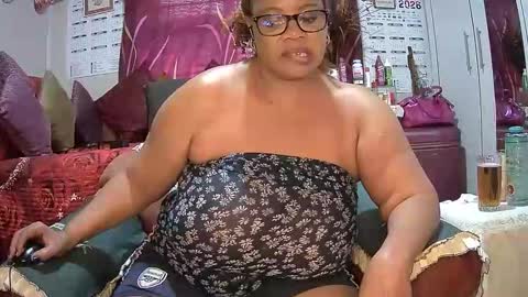 itumeleng74 online show from February 8, 2026, 4:21 pm