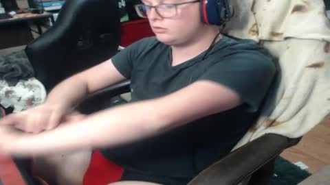 Snapshot of itzsynch chatting on December 2, 2024, 8:52 am itzsynch online show from December 2, 2024, 8:52 am