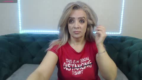 ivanacharm online show from February 3, 2025, 4:35 am