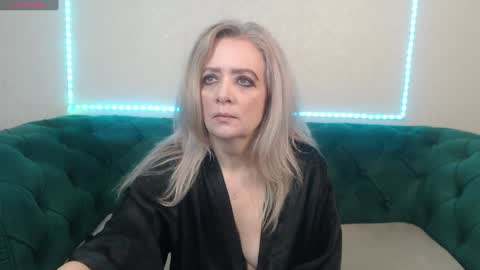 ivanacharm online show from February 9, 2025, 4:25 am