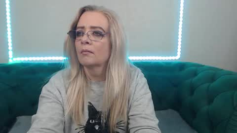 Snapshot of ivanacharm chatting on February 8, 2026, 4:38 am ivanacharm online show from February 8, 2026, 4:38 am