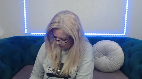 ivanacharm online show from April 29, 2026, 3:21 am