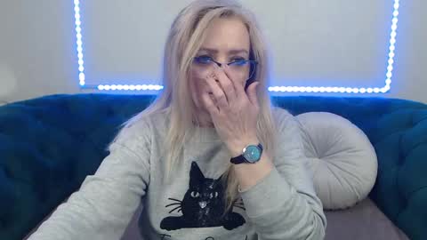 ivanacharm online show from May 4, 2026, 3:24 am