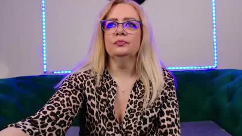 ivanacharm online show from June 17, 2026, 3:20 am