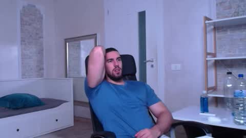 Snapshot of ivanhydee chatting on September 17, 2025, 4:36 am IvanHydee online show from September 17, 2025, 4:36 am