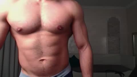 Snapshot of ivanhydee chatting on October 18, 2025, 4:48 am IvanHydee online show from October 18, 2025, 4:48 am