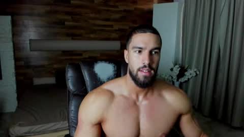 IvanHydee online show from July 8, 2026, 4:17 am