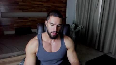 IvanHydee online show from July 14, 2026, 4:28 am
