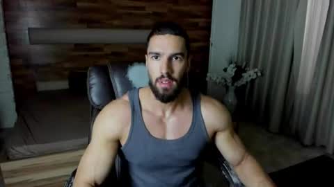 IvanHydee online show from July 16, 2026, 4:29 am