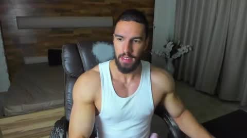 IvanHydee online show from July 18, 2026, 4:38 am