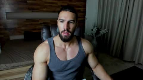 IvanHydee online show from July 19, 2026, 4:27 am