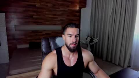 IvanHydee online show from August 3, 2026, 4:33 am