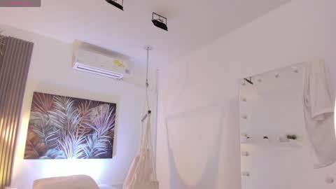 ivania_lua online show from April 24, 2026, 11:34 am