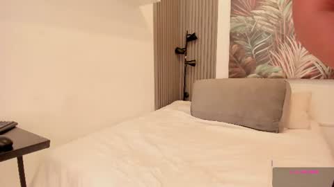 Snapshot of ivania_lua chatting on July 8, 2026, 11:37 am ivania_lua online show from July 8, 2026, 11:37 am