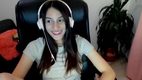 Snapshot of ivanna_essis chatting on October 15, 2025, 2:44 am ivanna_essis online show from October 15, 2025, 2:44 am