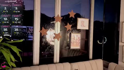 Ivanna West online show from November 21, 2025, 10:25 am