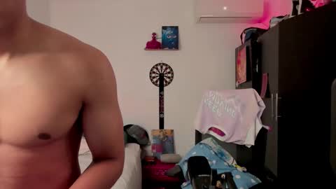 Snapshot of ivano_jones chatting on November 8, 2025, 11:43 am Ivano online show from November 8, 2025, 11:43 am