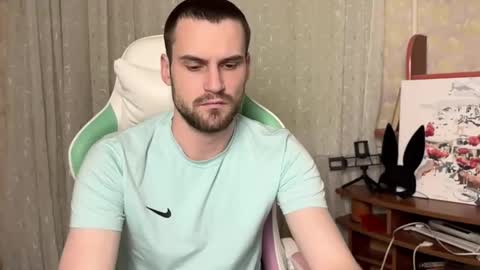 Snapshot of iveran_love1 chatting on November 9, 2025, 7:01 pm iveran online show from November 9, 2025, 7:01 pm