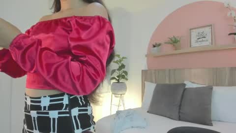 I V E T T E online show from May 5, 2026, 12:24 pm